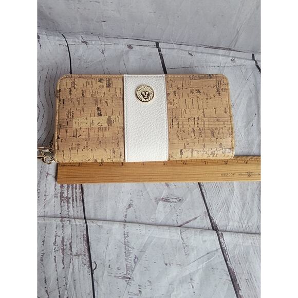 Anne Klein Cork with White Leather Wallet Wristlet READ - Picture 4 of 14